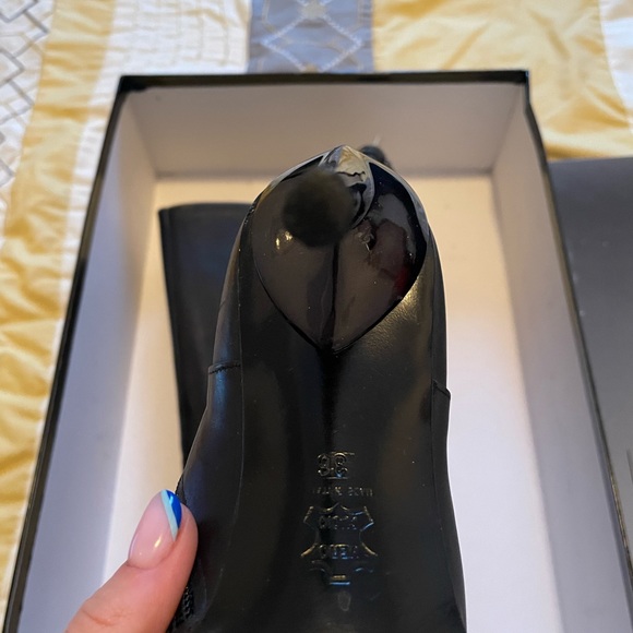 BRAND NEW Aquatalia boots with heel, in box. - Picture 5 of 5